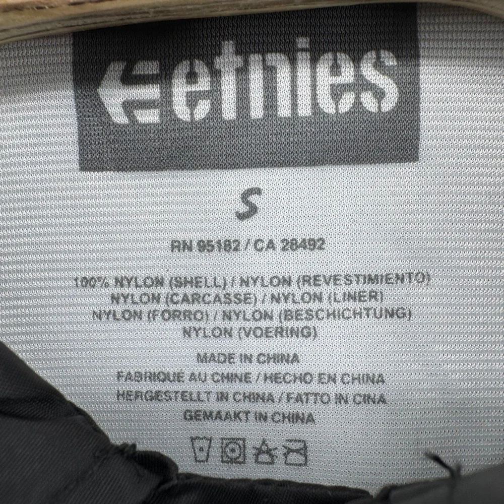Etnies Santa Cruz SC Flame‎ Coaches Jacket Mens Small Black Nylon 4137000975 NEW
